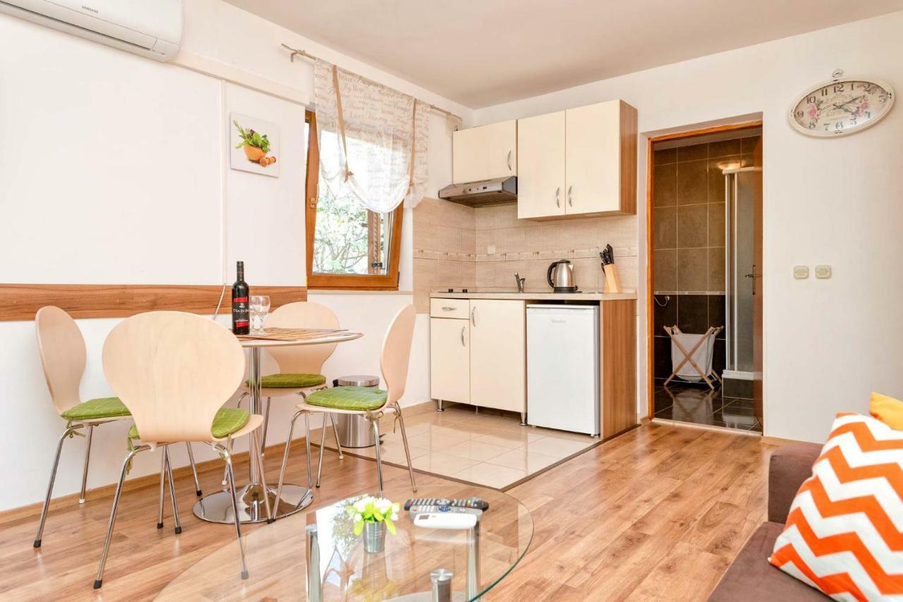 Apartmani Zlataric Stari Grad  Exterior foto