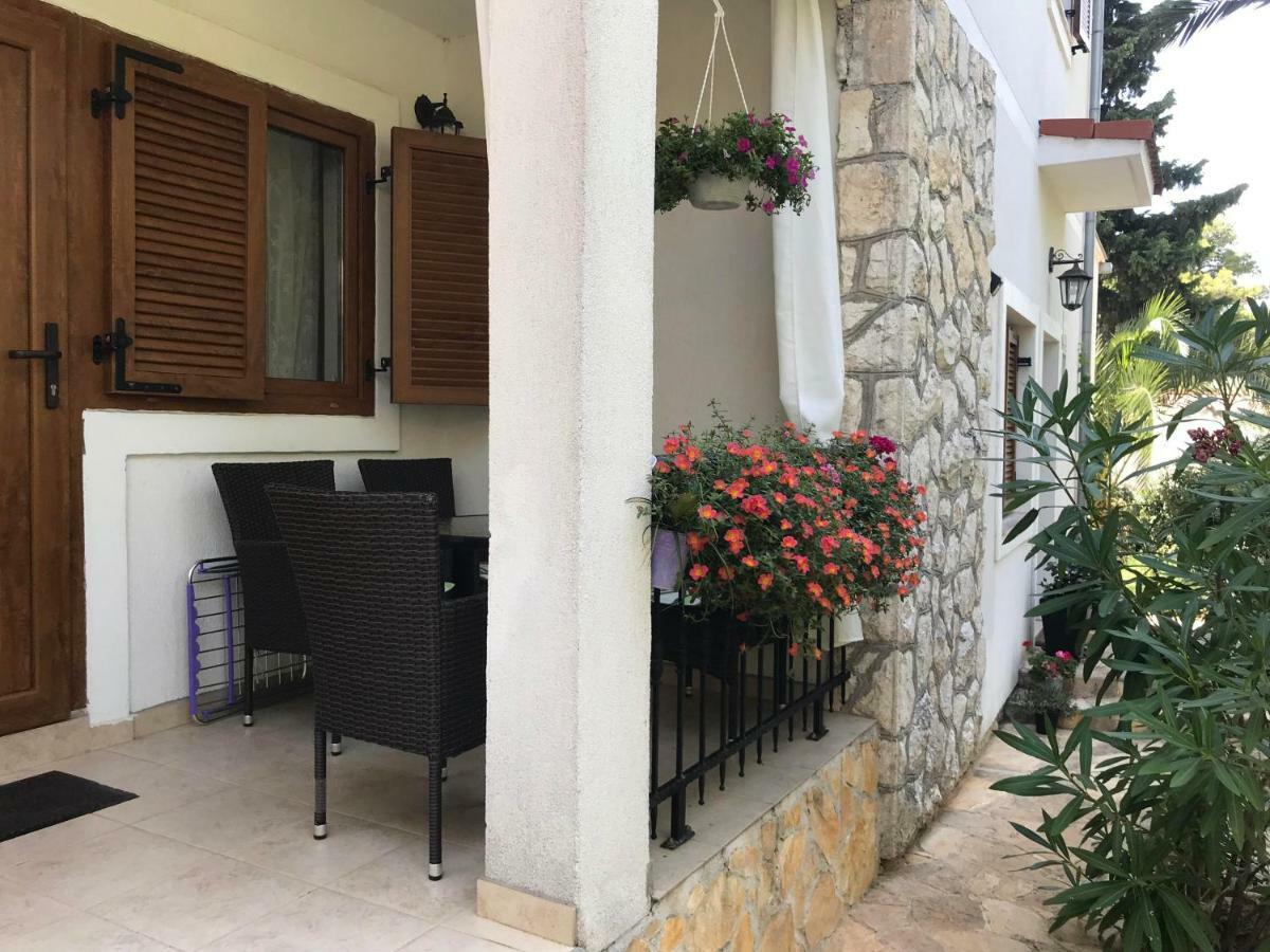 Apartmani Zlataric Stari Grad  Exterior foto